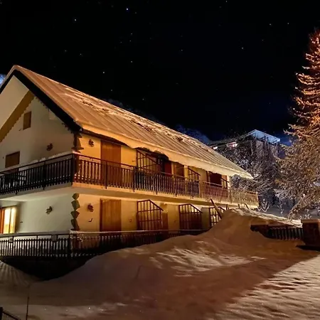 Rocca Dell' Abisso 2 Confort Relax Ski-in-ski Out *